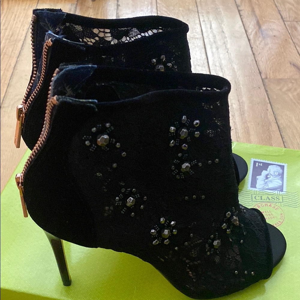 Elegant Black Lace Ankle Boots